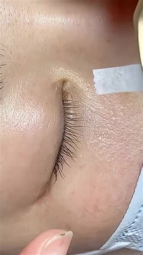 Eyelash Extensions Tutorial