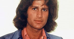 Mike Brant : assassinat, mystérieux appel téléphonique, espionnage… Les différentes théories autour de sa mort