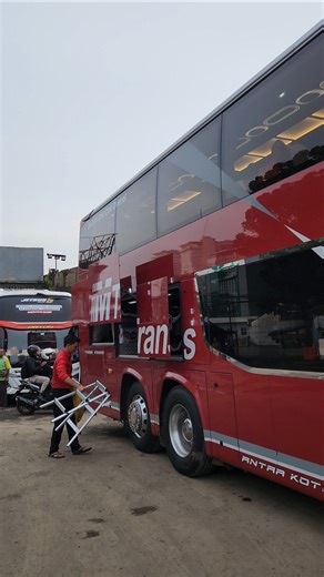 Look more luxurious with a modern and precise automatic bus trunk door system #indonesianbus