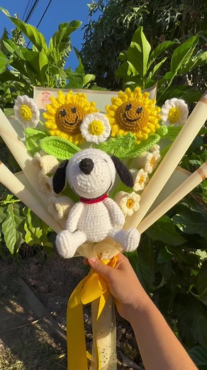 Ramo de Snoopy: Entrega de Flores en Usulután