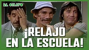 En el primer día de clases los niños esperan a sus papás para llevarlos a la escuela, el Chavo se pone triste porque no tiene quién lo acompañe 😭💔 Don Ramón hace enojar a Doña Florinda, pero se esconde en el salón de clases pasando todo el día aprendiendo con los niños 👀 #ElChavoDel8 de lunes a viernes a la 1:30 p. m. MEX por #LasEstrellas | El Chavo del 8