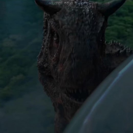 #michealcrichton Made the Carnotaurus an absolute savage in his Novel, The movie Carnotaurus Flopped harder then my edits do. // #carnotaurus #jurassicworld #jurassicworldfallenkingdom