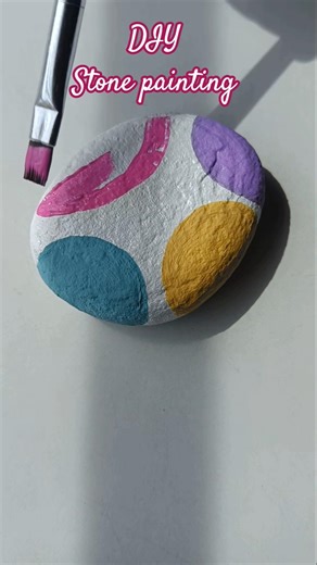 Easy Boho Stone Art | Simple 5-Minute Stone Art | DIY Home Decor: Painted Stones