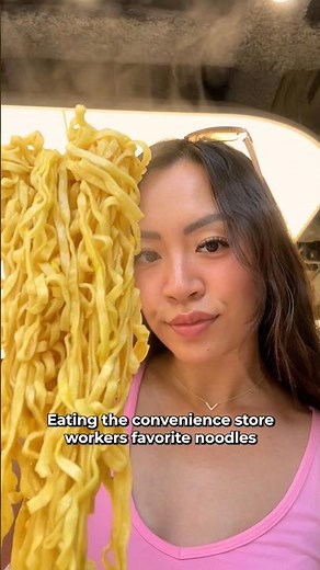 convenience store worker chooses my noodles! japanese convenience store