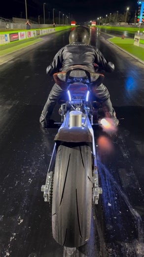 Kawasaki ninja H2R Vs Suzuki Gsx-R Hayabusa race 💥🚨#kawasaki #suzuki #ninja #hayabusa #h2r #h2 #fyp