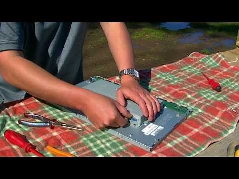 How to pull apart a LCD monitor under 6mins