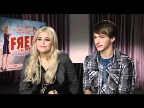 Pixie Lott and Lucas Cruikshank FRED The Movie