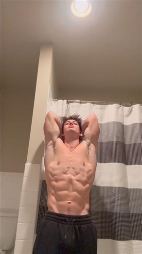 W lighting #calisthenics #physique #hybridathlete #runner #physiquecheck