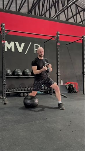 Half Kneeling Rotation Kettle Bell For Martial Arts