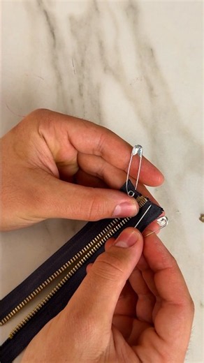 Easy Way to Fix a Zipper #simple #zipper #fixing