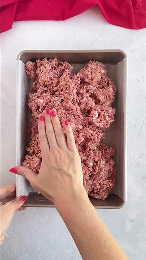 Strawberry Crunch Rice Krispie Treats | Cake Me Home Tonight