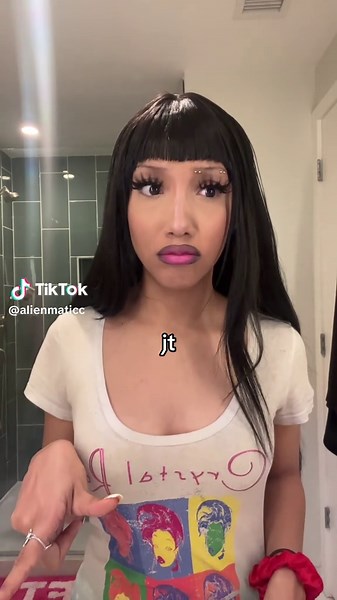 alienmatic (@alienmaticc)’s video of Nicki Minaj And Cardi B