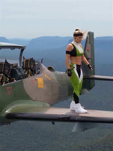 Sonya Blade Flying Move Explained — Mortal Kombat Sonya Aviation