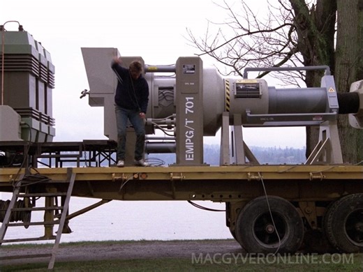 334K views · 10K reactions | S4.E17 - Easy Target #MacGyver #PeteThornton #RichardDeanAnderson #DanaElcar | MacGyver-Online | Facebook