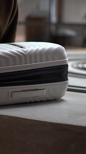 Features that you want when you travel. Octolite Neo is expandable. | Samsonite Australia & New Zealand