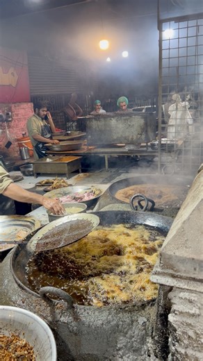 1.3M views · 10K reactions | Musafar Fish Point | Most Famous Fish | Dalazak Road Peshawar #peshawarfoodsecrets #reels #seafood #fryfish #food | Peshawar Food Secrets | Facebook