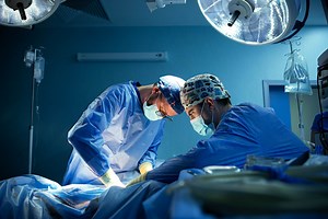 mih-pomerty-myttievo-u-lvovi-medyky-vriatuvaly-didusia-iz-sudynnoiu ...