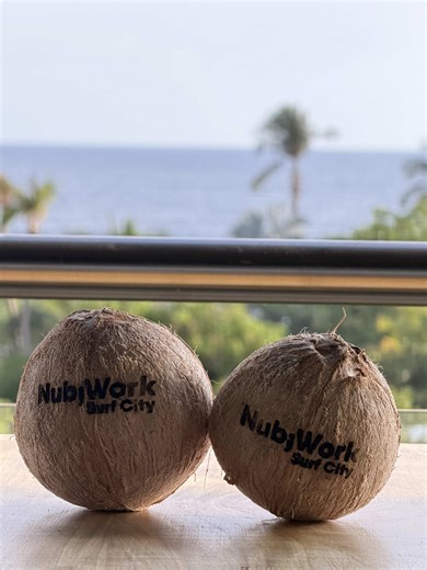 ¿Buscando un coworking frente al mar? 🌊💻 Nubiwork en Surf City, El Salvador es el lugar ideal para trabajar remoto con una vista espectacular frente al mar. #coworking #elsalvador #surfcity #homeoffice #nubiwork
