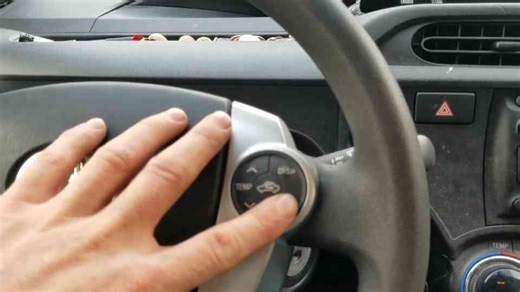 How to reset maintenance oil change light on 09-15 Toyota Prius without Push to start