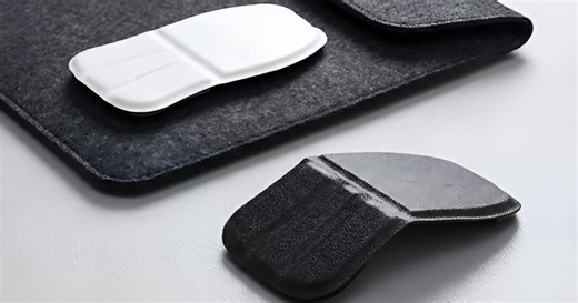 Fold-flat mouse gets thin 'in a snap' for easy stowage