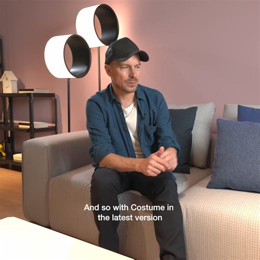 1.5K views | With only two elements, the Costume Lounge system allows you to create endless compositions. Changing house? Rearrange the modules to suit the new space – it has never been easier! Watch the full interview: https://www.youtube.com/watch?v=t-DIXhscKRg&t=1s #MagisOfficial #designlovers #modularsofa #modernliving | Magis | Facebook