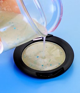 75K views · 119 reactions | All about lips: Easy ways to customize and reuse old lipsticks! | 5-Minute Crafts Family | Facebook