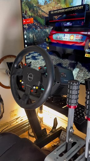 Quick Wheel Changes in Sim Racing with Thrustmaster T818