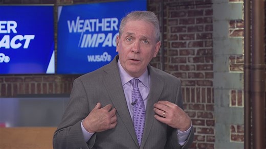 Topper Shutt gives tackle advice to the Washington Commanders