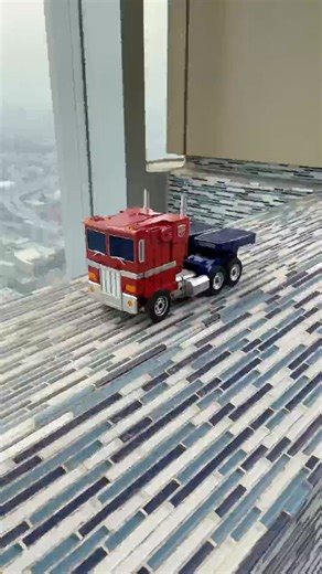 61.OMG!!! TRANSFORM 🤖 GOD #robosenrobot #Robosen #OptimusPrime #robosenoptimusprime #riseofthebeasts #transformers #fyp | ShonnaHan