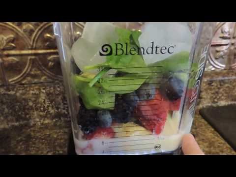 Blendtec Designer Series Wildside Blender Review - Making A Smoothie