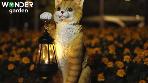 Solar Powered Outdoor Cat Garden Statue, Crafted Garden Sculptures & Statues for Patio, Yard, Lawn, Gardening Gifts for Women and Mom(11" Cat)