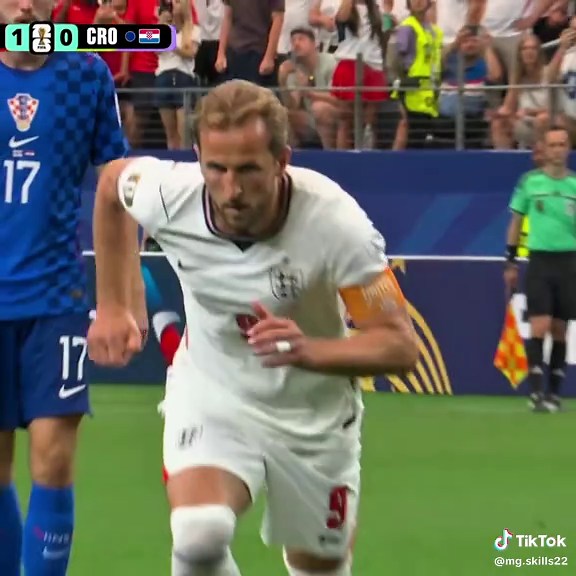 Recebeu Croácia 🤣🏴󠁧󠁢󠁥󠁮󠁧󠁿 #england #croatia #worldcup #editsfootball #foryoupagе