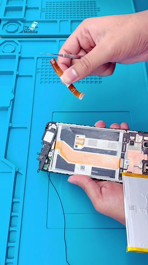 How to Replace a Battery and Remove Display Flex