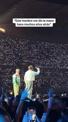 Reencuentro de J Balvin y Bad Bunny en su último concierto