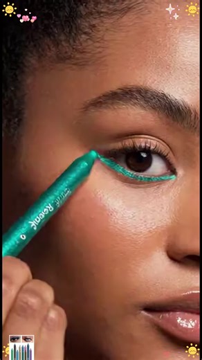 Create Stunning Eye Makeup with 12 Different Colors