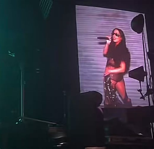 Demi Lavato is so insanely talented these live vocals she is giving are amazing and I feel like people don't appreciate singers who sing like this anymore but its ok because enough of us do and we are here to continue to care ❤️