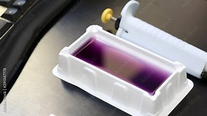 Lab test of antioxidant activiti by DPPH radical Stock Video