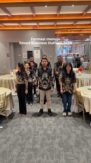 Are you ready for Smart Business Outlook 2026: “Driving Growth, Sustaining Harmony”? 🚀 Seats are still available! 2026 is the year to grow and keep your career and business in balance. 🌱⚖️ 🗓 Thursday, 27 November 2025 🕰 09:00–18:00 WIB 📍 Hotel Borobudur Jakarta (Singosari Room) Keynote Speaker: Purbaya Yudhi Sadewa, Minister of Finance RI (to be confirmed) 🎤 Register Now! 📝 Payment: 🏦 BCA 491.030.1841 PT Radio Smart Media Utama 🔗 Registration Link: bit.ly/SBO2026 📱 Info: 0812 1112 959 