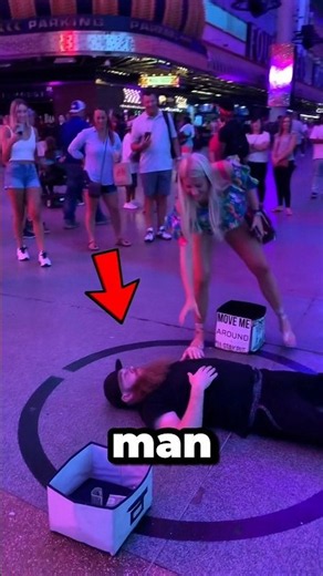 🧠 This Might Be the Most Creative Street Job Ever! 😂#trending #fyp #viral #creative #street