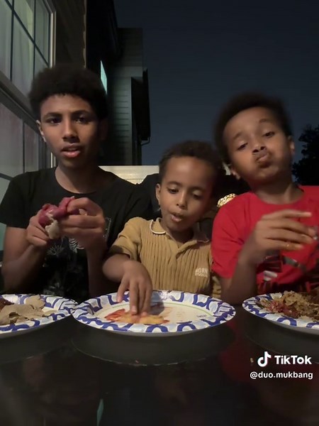 Ethiopian food!😋 #fypシ #fypシ゚viral #foryoupage #food #mukbang @Ｍｅａｚｉ ✨