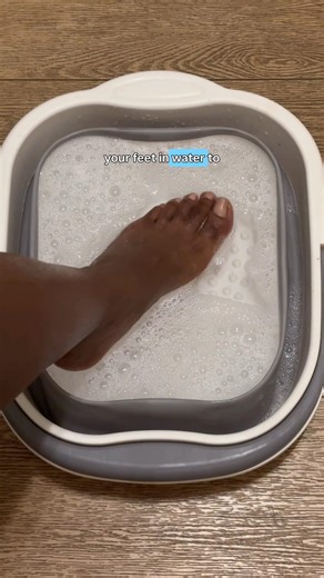 simple 5 step routine to fix dry feet using our dual-sided foot file!