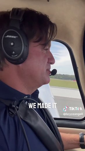 Landing a Cirrus SR22 at KACK