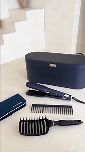 Unbox The New Contouring Wide Iron with us. The world’s most advanced straightener for smoother, healthier hair styling. | CLOUD NINE