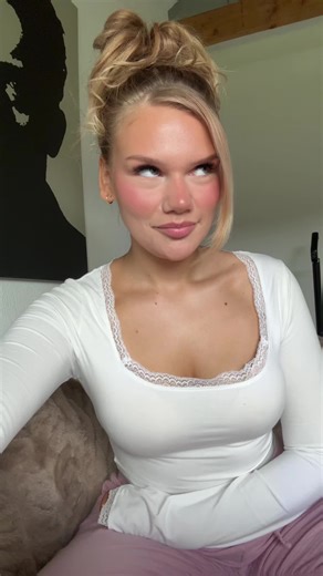 𝖢𝖾𝗅𝗂𝗇𝖾🪷 (@celinedyz)’s videos with Originalton - Lieder mit Text