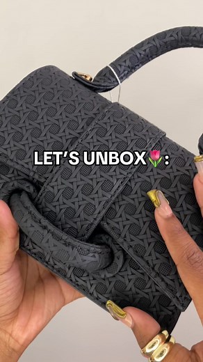 Explore the Trendy Wholesale Handbags for Resellers