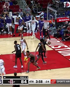 POINT GOD THROUGH THE LEGS 😳 | Phoenix Suns