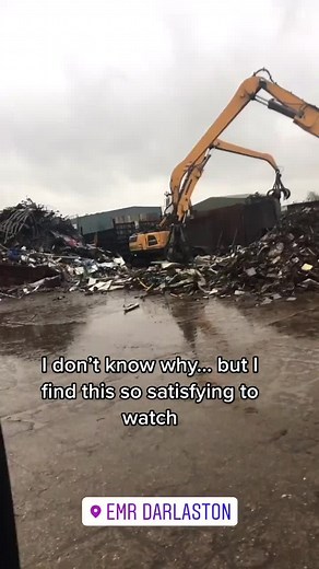 So satisfying 😌 #grabber #excavator #trucker #truckerlife #fyp