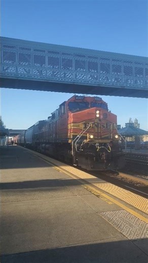 BNSF 4327 Leads Loaded Grain out of Auburn Station!