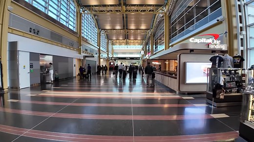 Everything you need to know before a layover at DCA