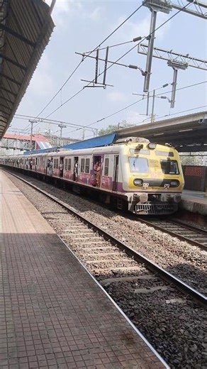 Indian fast local train video #indianrailways #fast #trainvideo